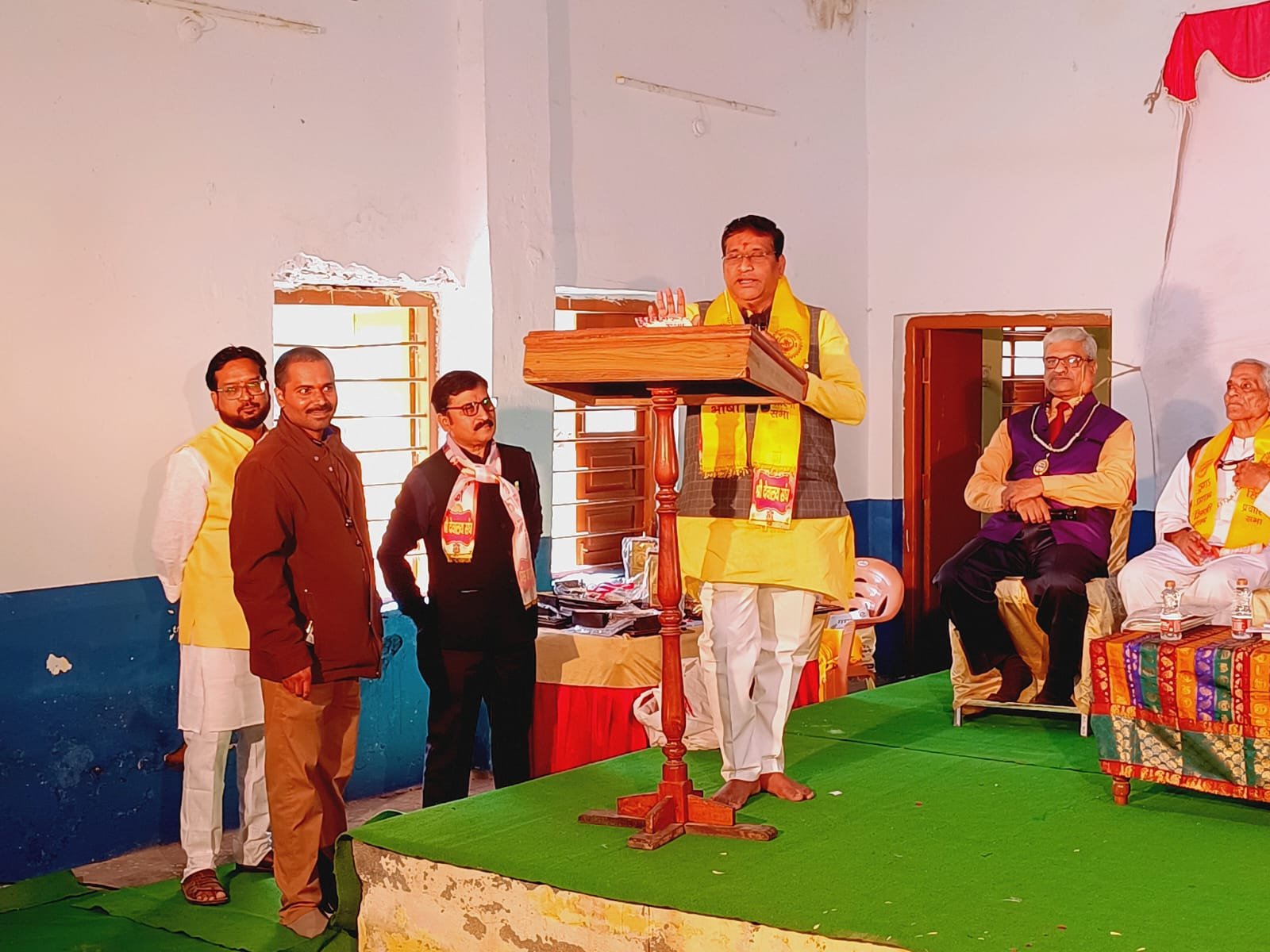 एस एच एम वी फाउंडेशन द्वारा त्रिभाषा सम्मेलन का सफल आयोजन 